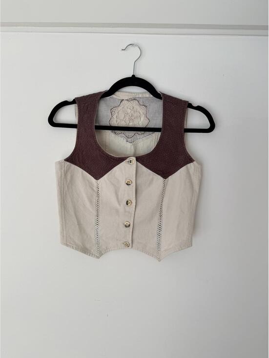 Jackets & Blazers - Two-Tone Button-Up Crop western Vest with Lace Detail size XS